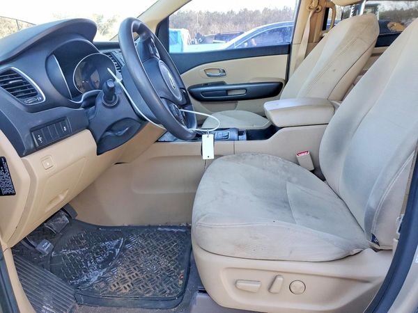 2015 KIA SEDONA GL - Middle-low