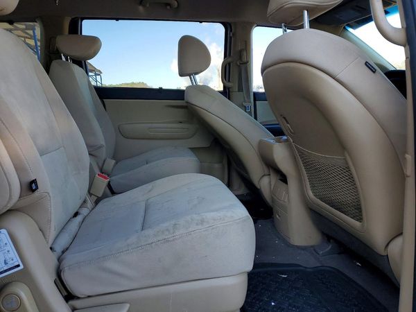 2015 KIA SEDONA GL - Middle-low