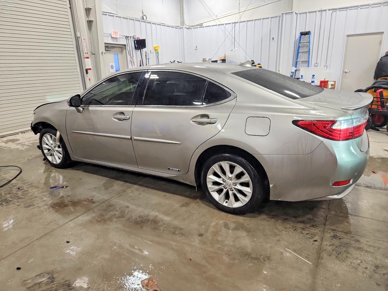 2015 LEXUS ES 300h