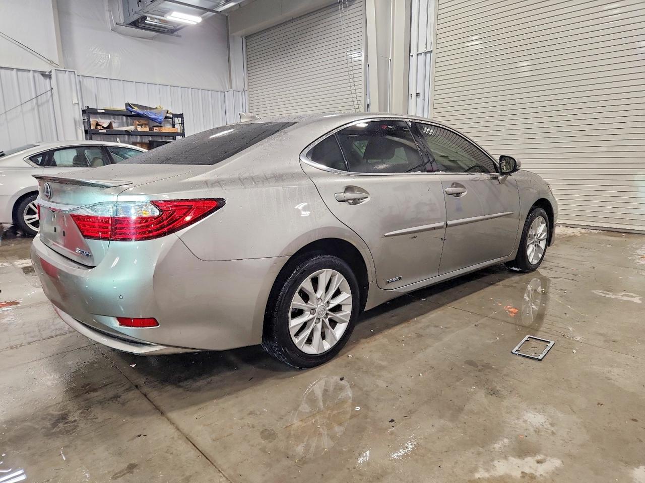 2015 LEXUS ES 300h