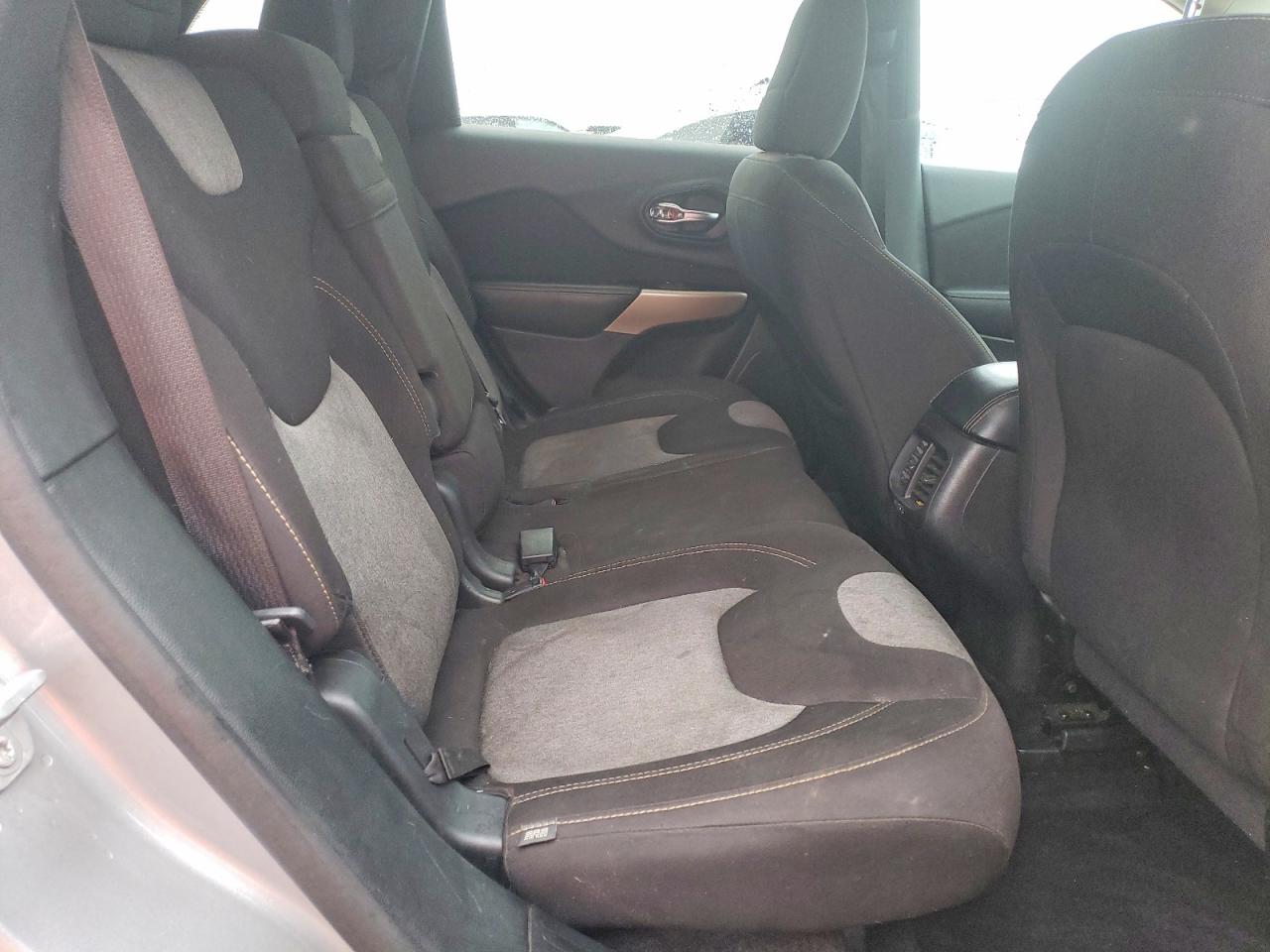 2018 JEEP CHEROKEE LATITUDE FWD