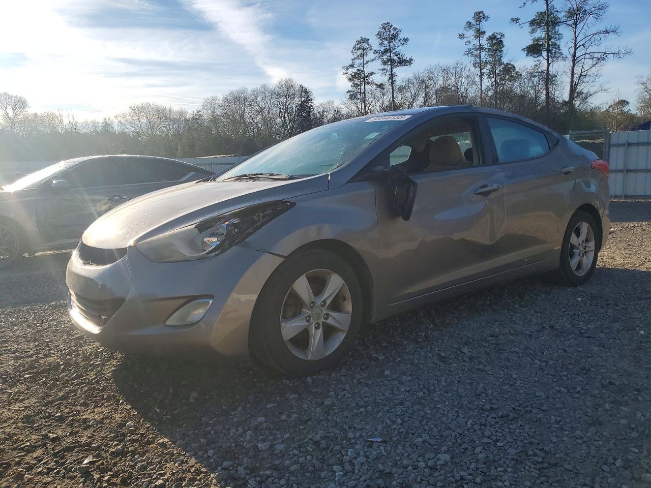 2013 HYUNDAI ELANTRA