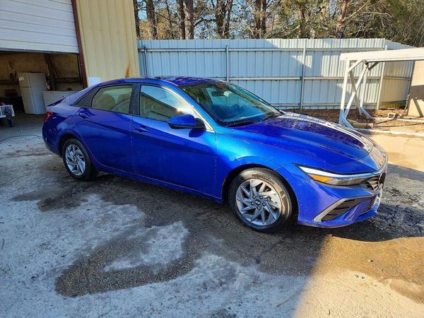 2024 HYUNDAI ELANTRA SEL — Passenger 3/4