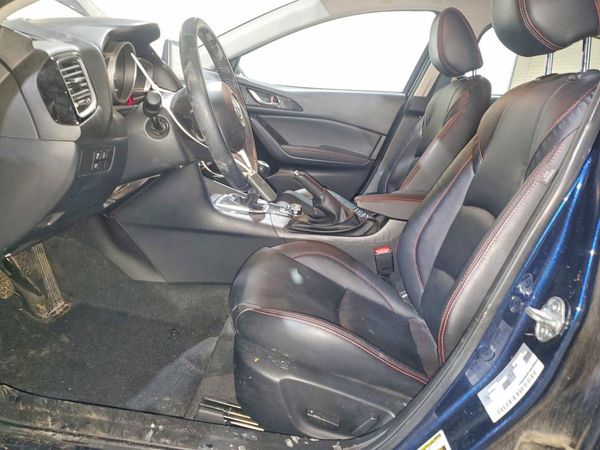 2015 MAZDA 3