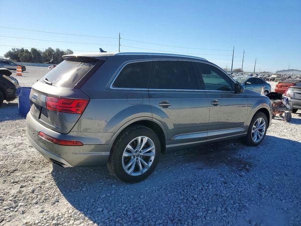 2017 AUDI Q7 quattro Premium Plus
