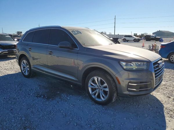 2017 AUDI Q7 quattro Premium Plus