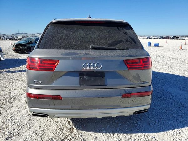 2017 AUDI Q7 quattro Premium Plus