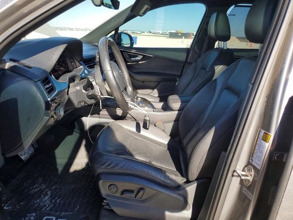 2017 AUDI Q7 quattro Premium Plus