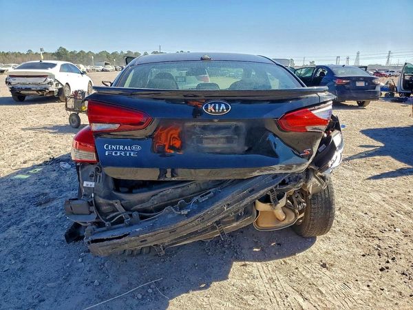 2017 KIA FORTE LX Popular, S