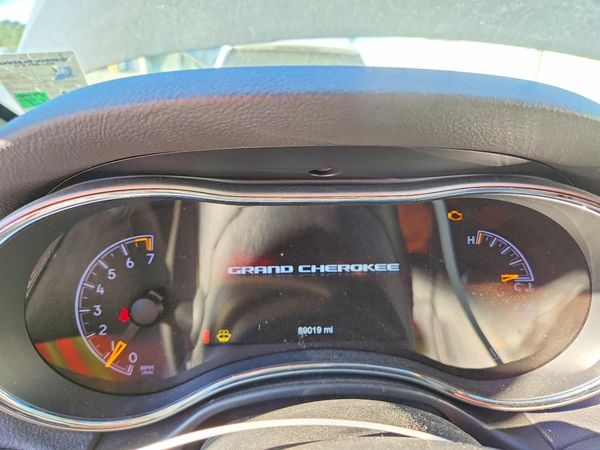 2020 JEEP GRAND CHEROKEE Laredo