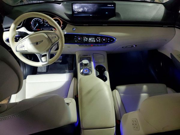 2024 GENESIS GV70