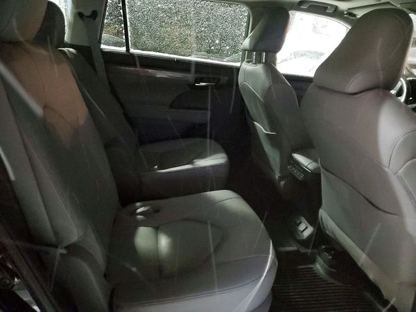 2020 TOYOTA HIGHLANDER Limited