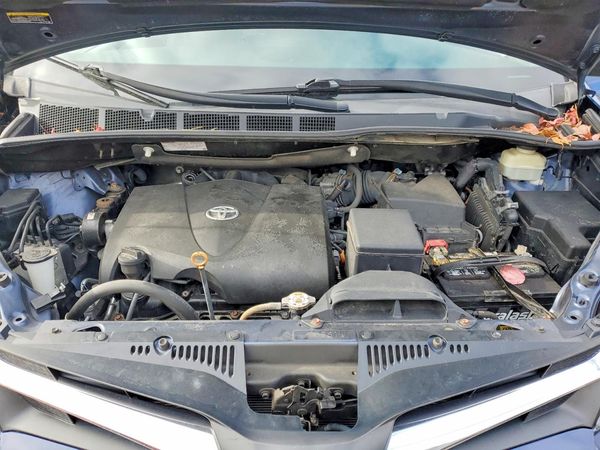 2019 TOYOTA SIENNA LE