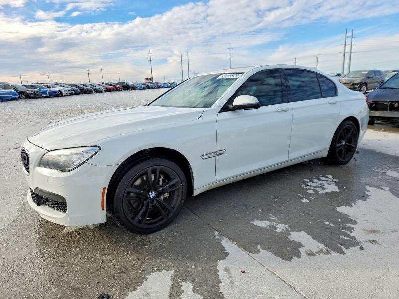 2014 BMW 740i