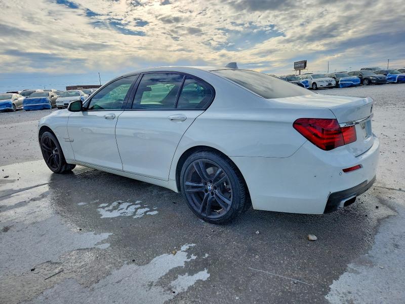 2014 BMW 740i