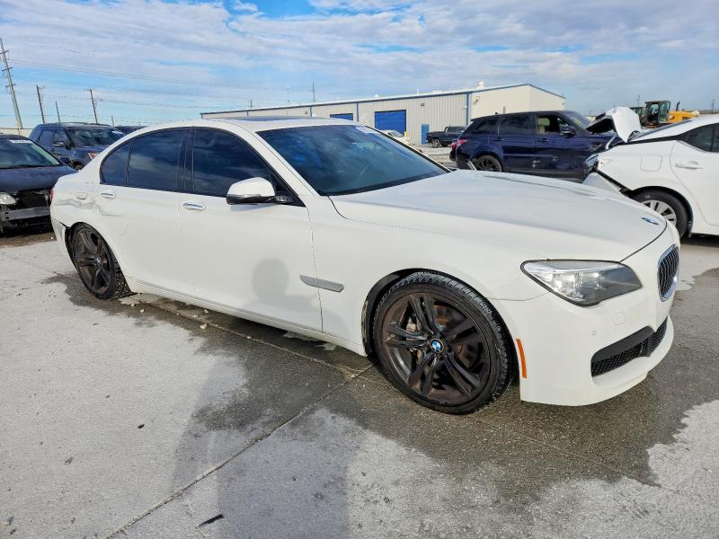 2014 BMW 740i