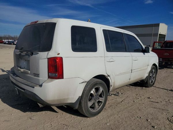 2015 HONDA PILOT SE
