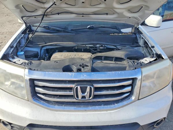 2015 HONDA PILOT SE