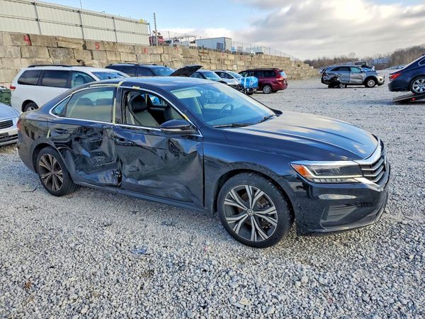 2021 VOLKSWAGEN PASSAT