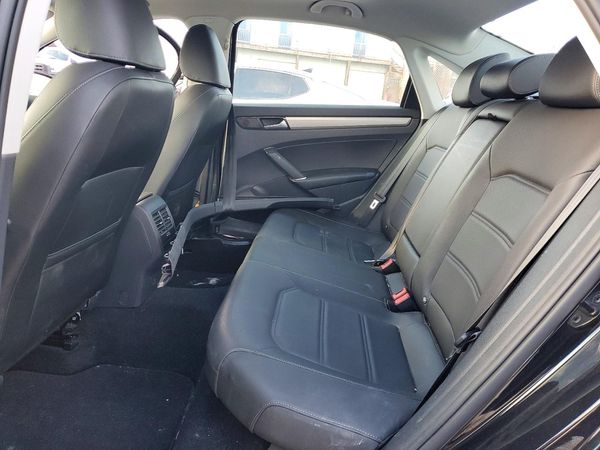 2021 VOLKSWAGEN PASSAT