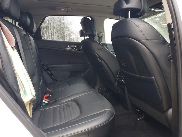 2024 KIA SPORTAGE SX-PRESTIGE or SX-P