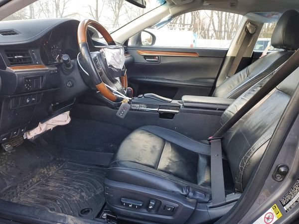 2013 LEXUS ES