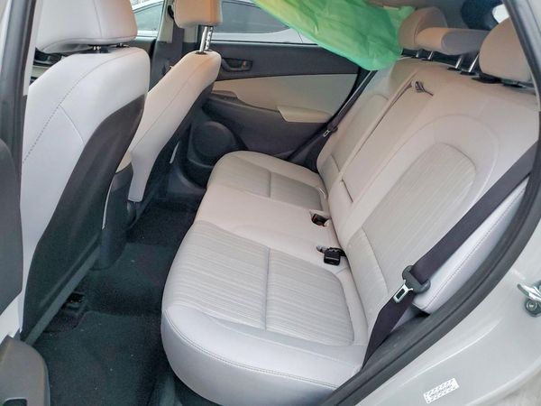 2022 HYUNDAI KONA