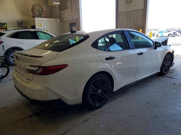2026 TOYOTA CAMRY