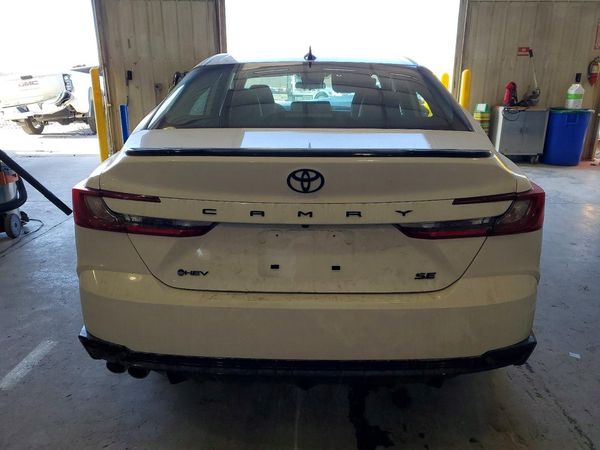 2026 TOYOTA CAMRY