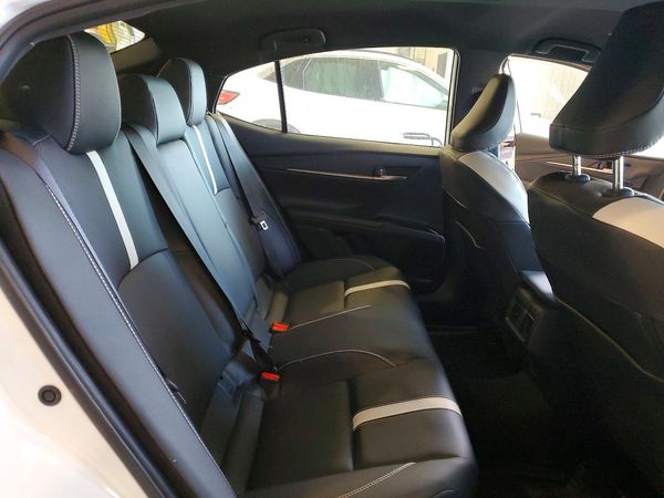 2026 TOYOTA CAMRY