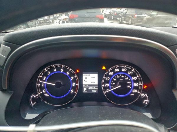 2017 INFINITI QX70