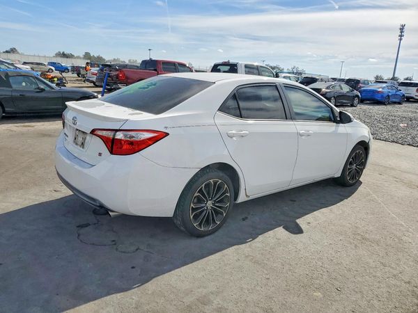 2015 TOYOTA COROLLA
