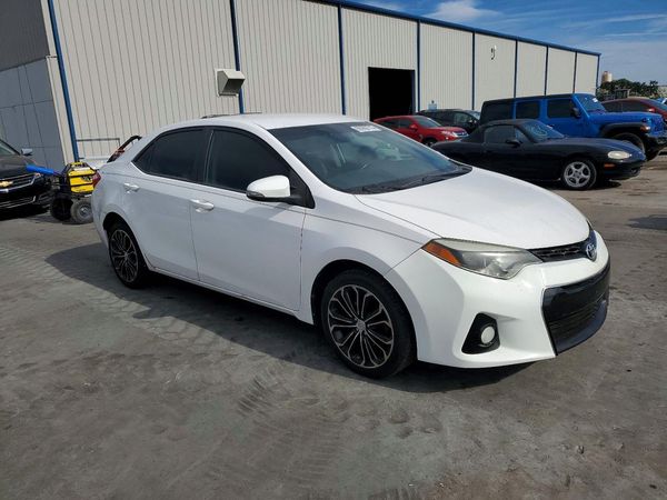 2015 TOYOTA COROLLA