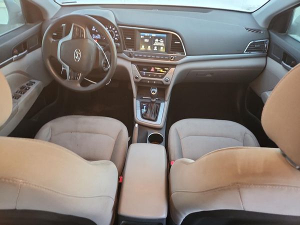 2017 HYUNDAI ELANTRA
