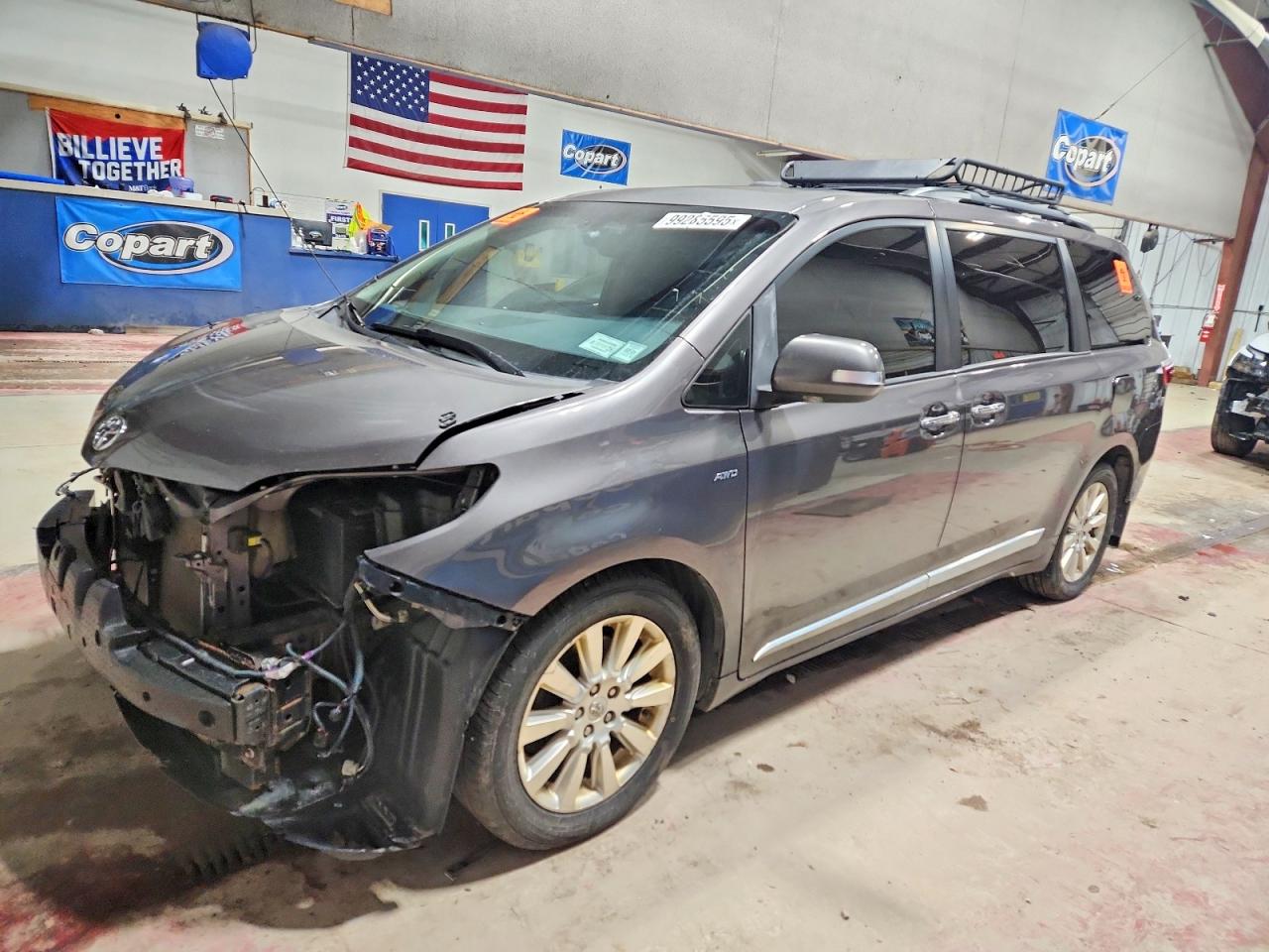 2016 TOYOTA SIENNA