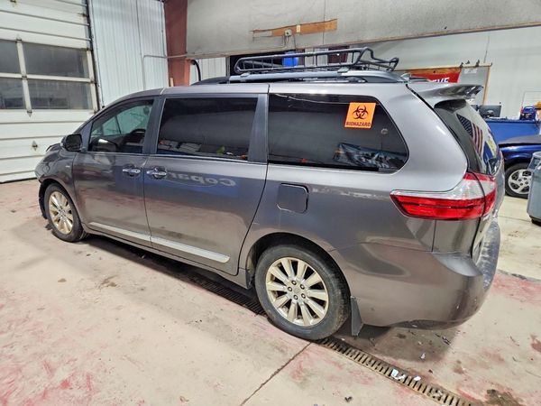 2016 TOYOTA SIENNA