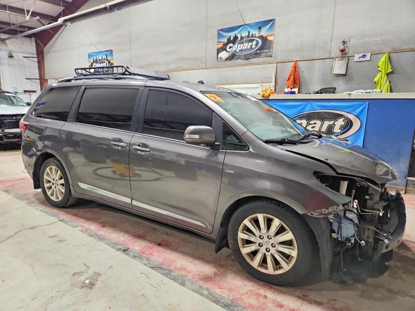 2016 TOYOTA SIENNA