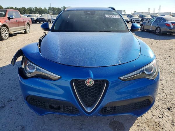2020 ALFA ROMEO STELVIO