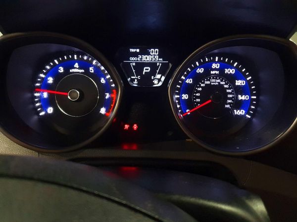 2013 HYUNDAI ELANTRA