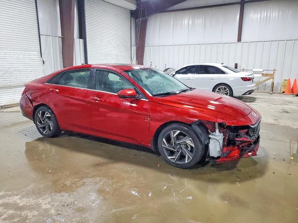 2024 HYUNDAI ELANTRA