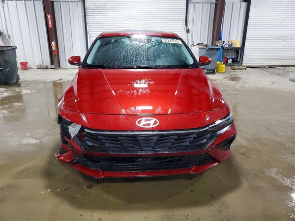 2024 HYUNDAI ELANTRA