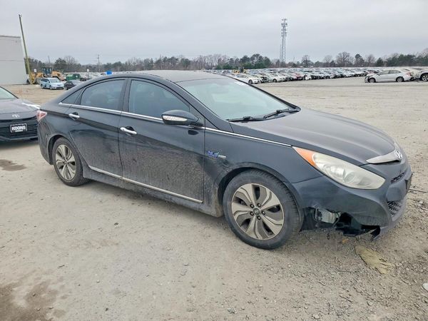 2013 HYUNDAI SONATA