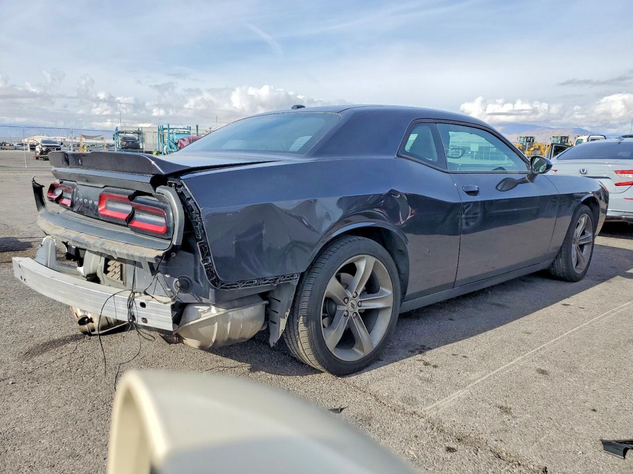 2018 DODGE CHALLENGER SXT