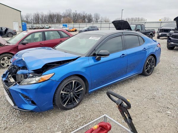 2018 TOYOTA CAMRY