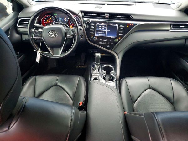 2018 TOYOTA CAMRY