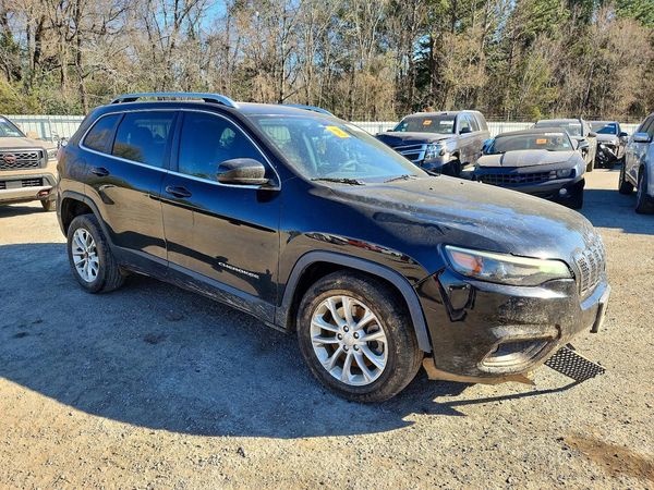 2019 JEEP CHEROKEE LATITUDE FWD