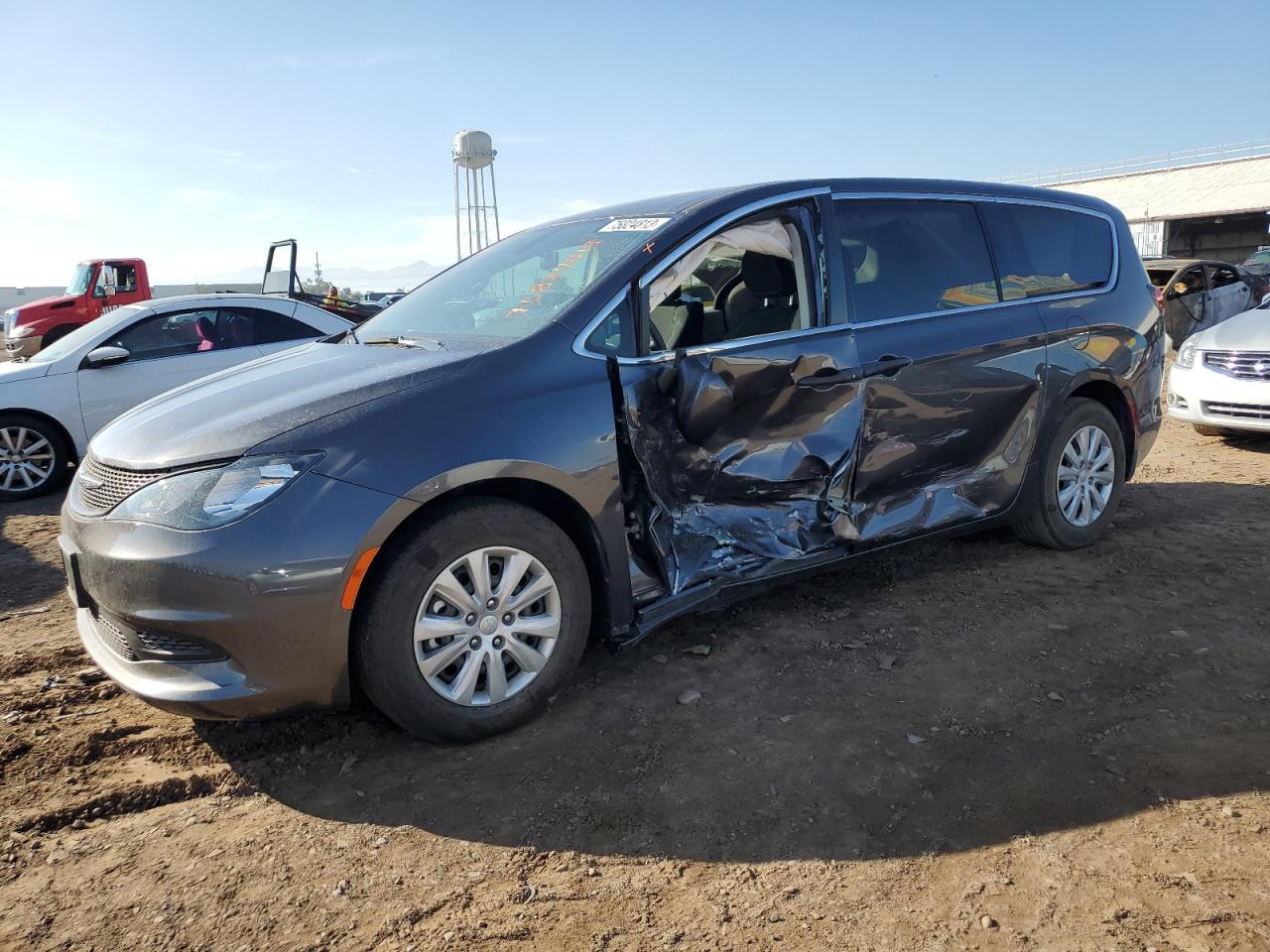 2021 CHRYSLER VOYAGER