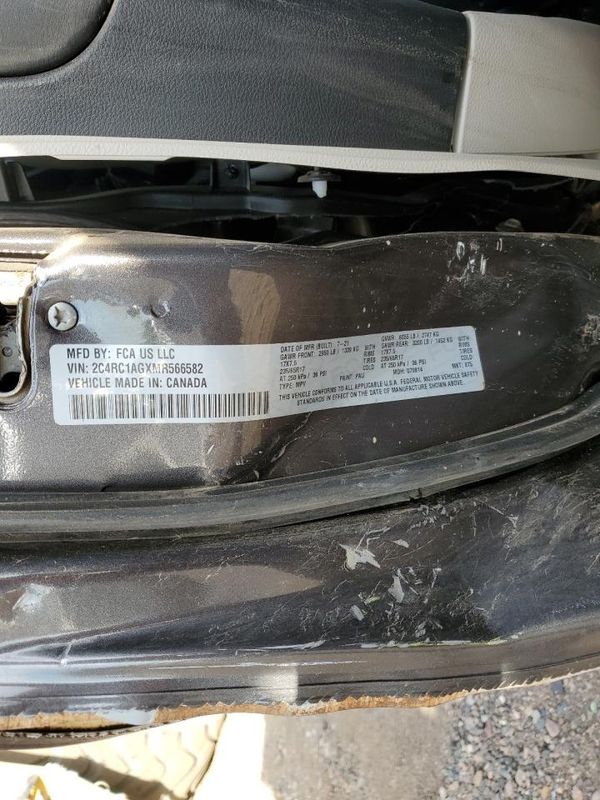 2021 CHRYSLER VOYAGER