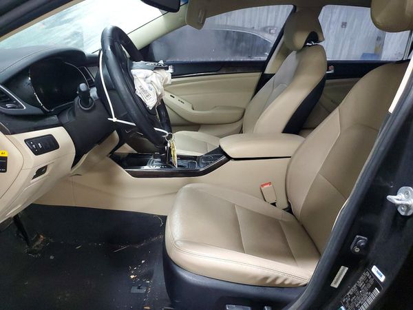 2015 KIA CADENZA