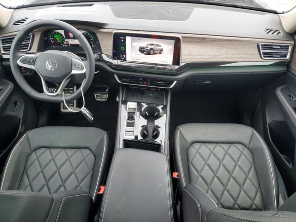 2025 VOLKSWAGEN ATLAS